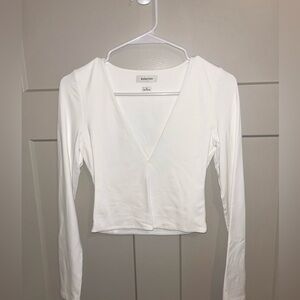 Aritzia Babaton Long sleeve crop